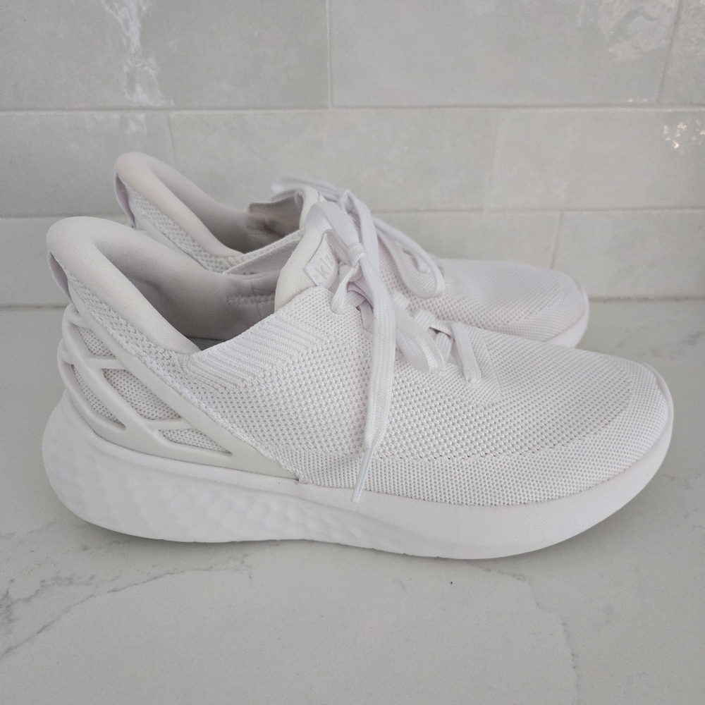 Kizik Athens Hands Free Knit Sneaker Slip On Laces White Women's Size 7.5 WIDE - Picture 1 of 8